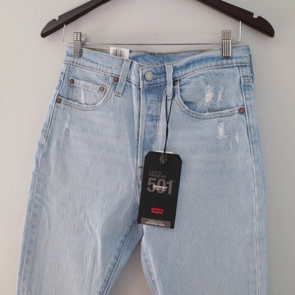 NWT Levi's 501 Skinny Jeans Size 28 High Waist Distressed Blue Light Wash - Picture 5 of 8
